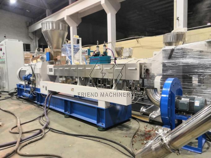 Sgs Dubbele Schroef 4m/Min Wpc Extrusion Machine, de Productielijn van Wpc Decking 1