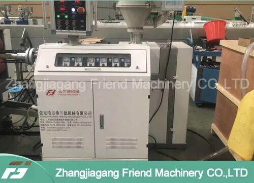 Laatste bedrijfsblogs Waarom is een kunststofextrudermachine essentieel voor een efficiënte kunststofproductie?