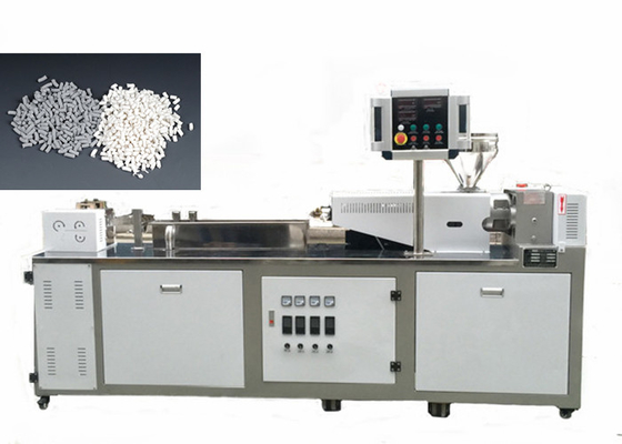 Goede prijs. 1-3kg/H Machine van de Output de Plastic Pelletiseermachine voor Laboratorium Masterbatch die Grijze Kleur maakt online