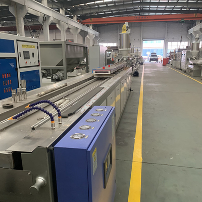 Goede prijs. 4m/Min Pvc Ceiling Wall Panel-de Motor van de Productiemachine 37kw online
