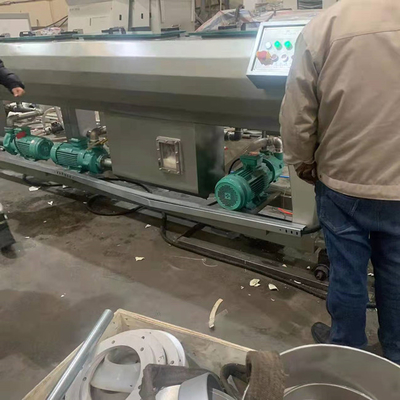 Goede prijs. 50kg/H pvc-Buismachine 65mm het Planetarische Scherpe Type van Schroefdiameter online