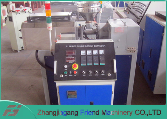 Good price Hoge Efficiënte Plastic Extrudermachine voor PE/van pvc van pp Zachte Profiel Kleine Capaciteit online