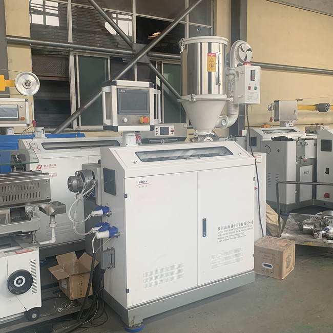 Plastic Pijp die tot Machine maken Elektrische Uitdrijvende Productiemachines voor Pvc-Pijpen 1