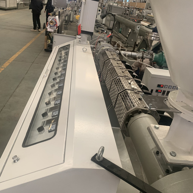 140RPM LDPE het Plastic Film Materiaal van de Recyclingsextruder 3