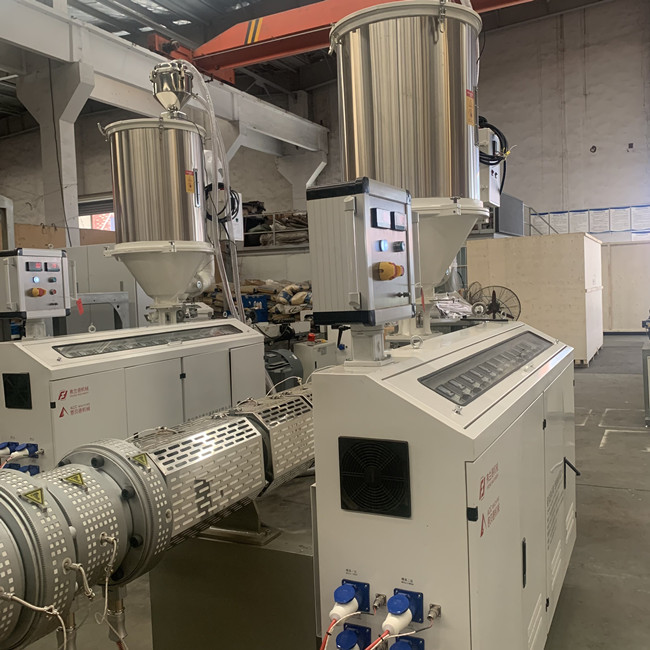 140RPM LDPE het Plastic Film Materiaal van de Recyclingsextruder 1