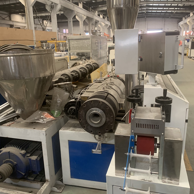 110kg/H hete Scherpe Plastic die Pvc-Pelletiseermachine met CaCO3 wordt gevuld 2