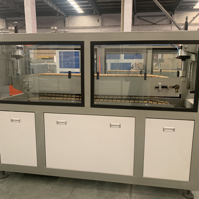 PLC 630mm PPR-de Productielijn van de Polyethyleenpijp het Vacuüm Vormen zich 4