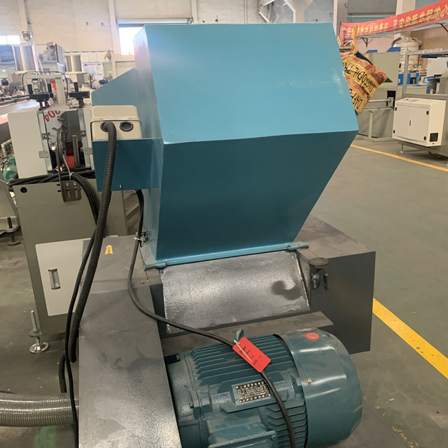 10mm de Maalmachinemachine 1300kg/H van pvc van de Muurdikte Met geringe geluidssterkte 3