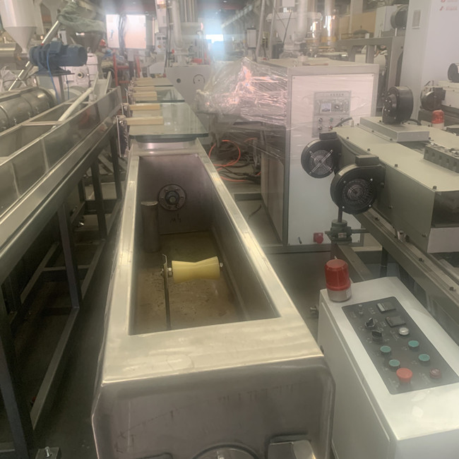 2000mm Druppelbevloeiingspijp 3 Laaghdpe Plastic Pijpmachine 1