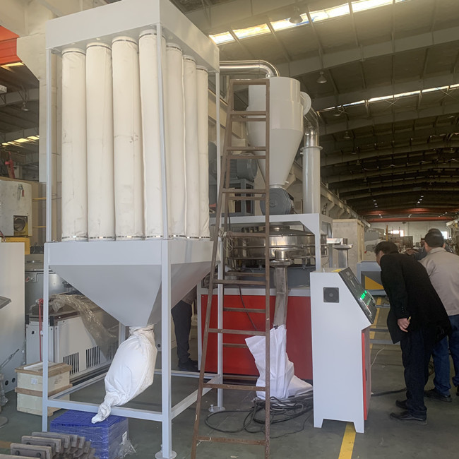 Pp-PE van pvc Industriële Pulverizer Machine300kg/h Hoge Productie 4