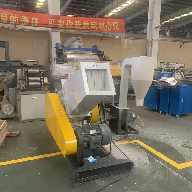 Pp-PE van pvc Industriële Pulverizer Machine300kg/h Hoge Productie 1