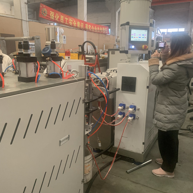 Hoge Kristalliniteit Thermoplastisch POM Profile Extrusion Line 5kg/H 2