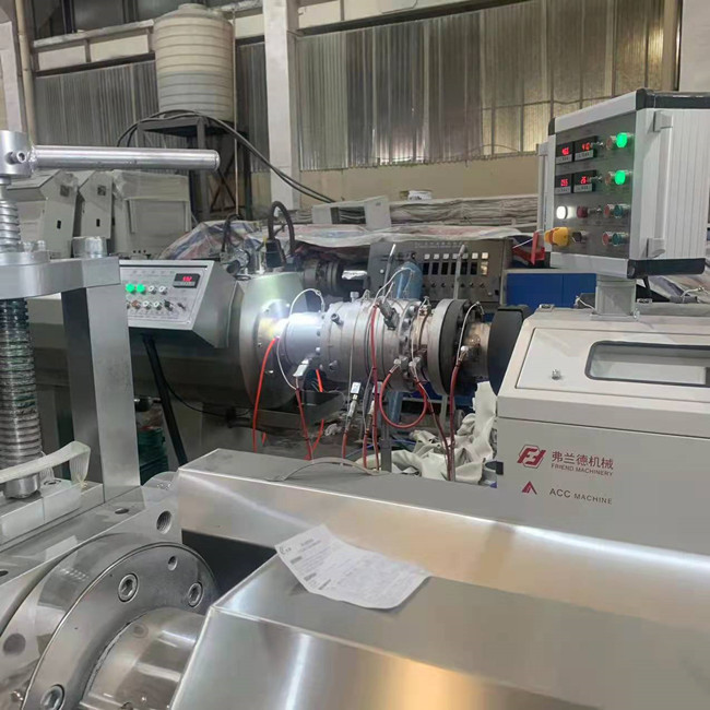 50kg/H pvc-Buismachine 65mm het Planetarische Scherpe Type van Schroefdiameter 0