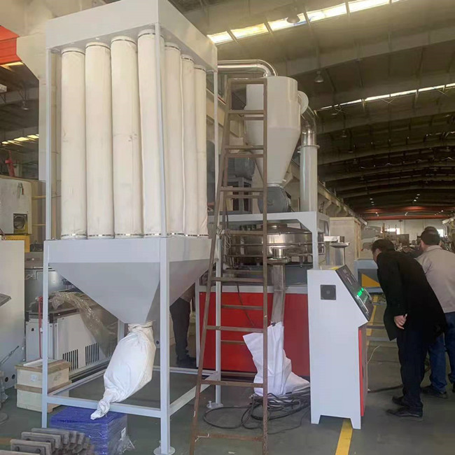 Afvalpe Plastic Pulverizer Malende Machine het Dubbele Koelsysteem van 37 KW 1